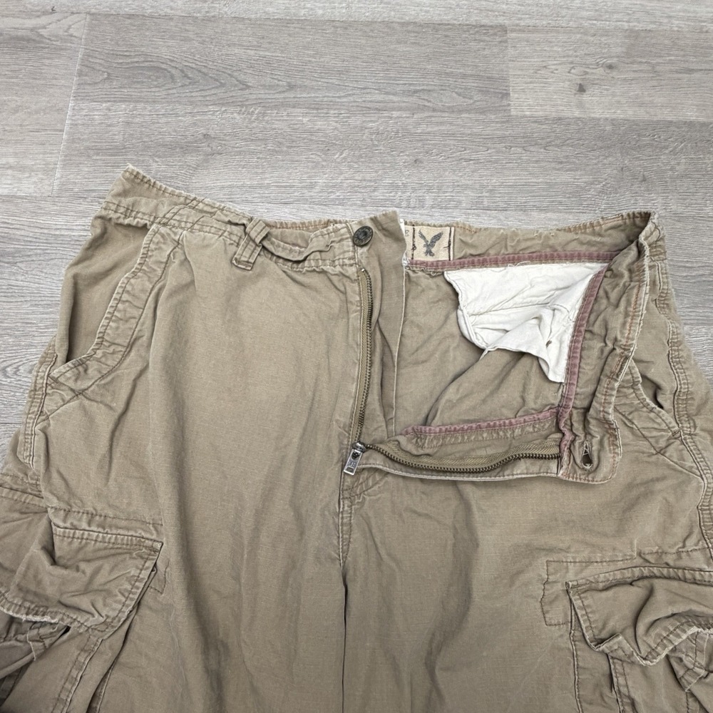 American Eagle Shorts Mens 36 Khaki Canvas Military Utility Cargo Y2K - Picture 2 of 9